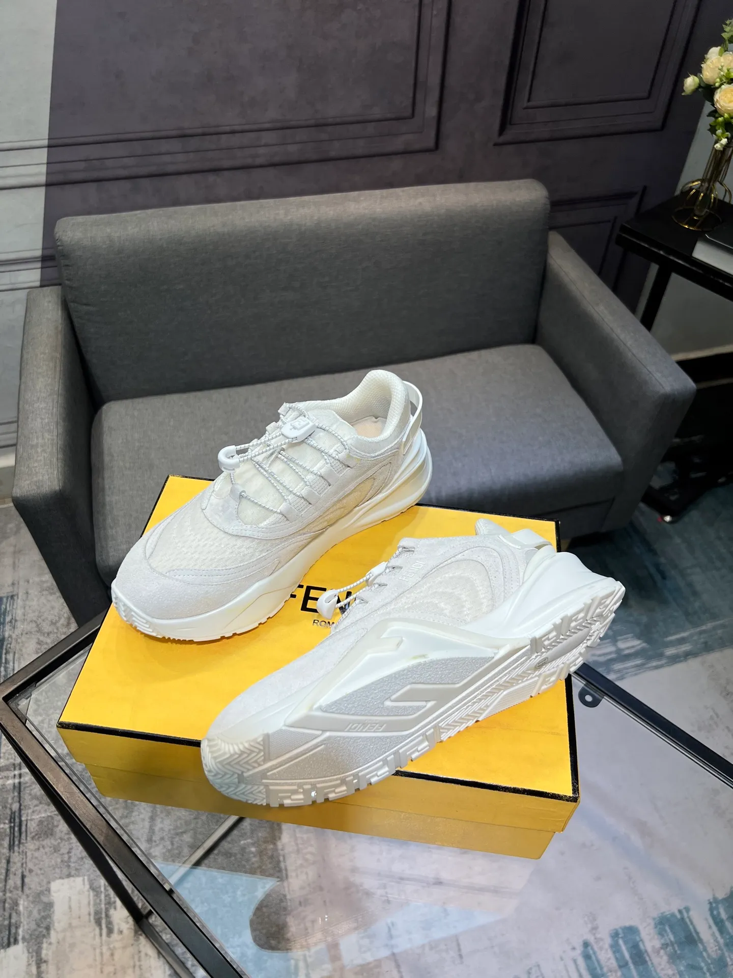 Men's shoes 💰580 FENDI men's fashion casual shoes 👟Hot sale🔥Official website 1:1 replica ⬆️Original quality - Original leather - Original breathable mesh lining Original outsole 1:1 replica, code number 38-44 (45-46 customized)